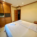 Mediterraneo Real Beach And Pool Apartment